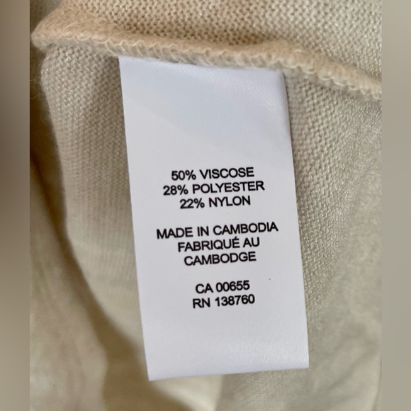 NWT RW&CO. Long Sleeve Sweater with Crossover Front - Picture 4 of 5